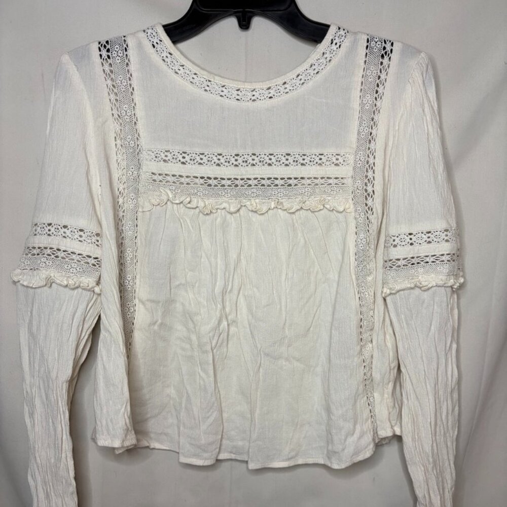 Women's American Eagle Size M - Off-White Long Sleeve Blouse w/ Lace